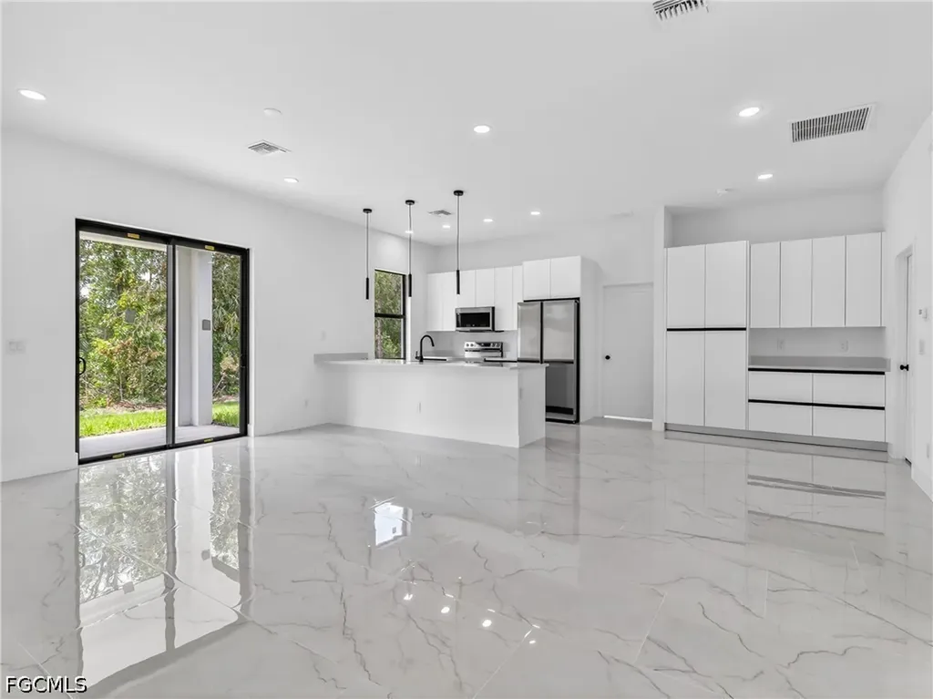792 Bell Boulevard S Lehigh Acres FL 33974
