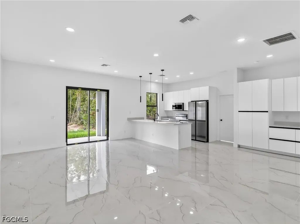 792 Bell Boulevard S Lehigh Acres FL 33974
