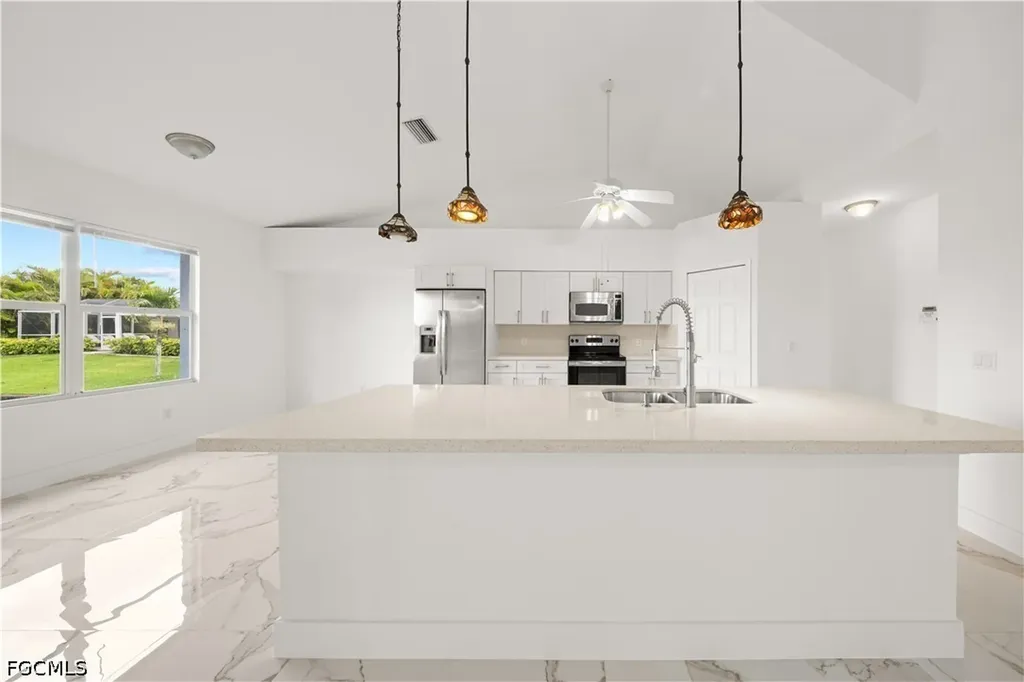 605 SE 23rd Avenue Cape Coral FL 33990