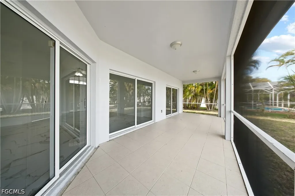 605 SE 23rd Avenue Cape Coral FL 33990