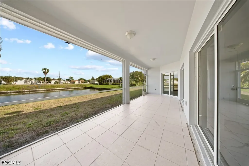 605 SE 23rd Avenue Cape Coral FL 33990