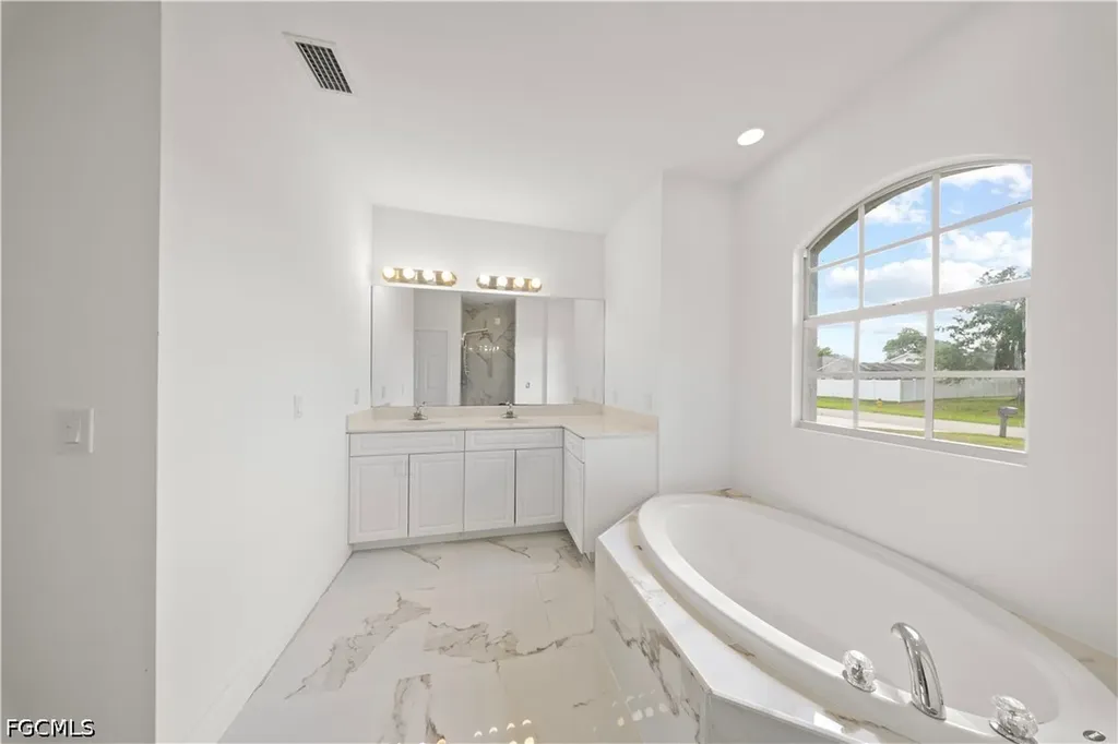 605 SE 23rd Avenue Cape Coral FL 33990