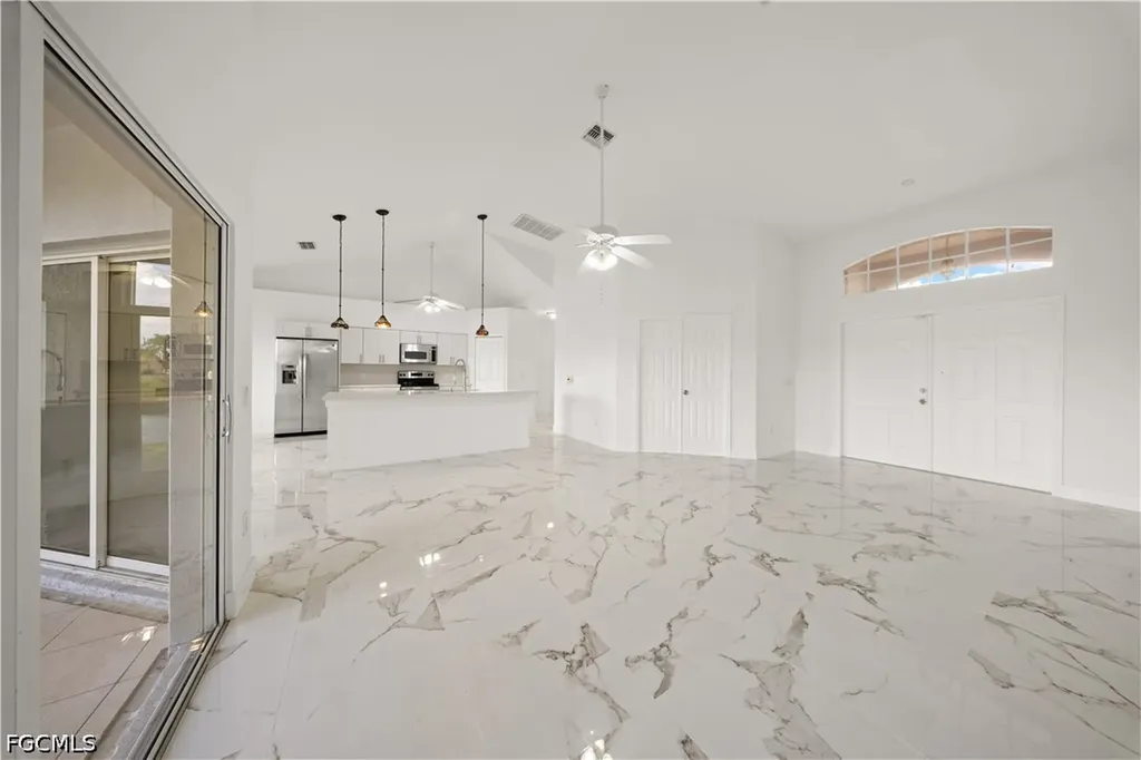 605 SE 23rd Avenue Cape Coral FL 33990