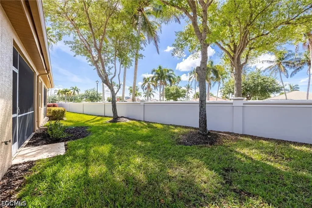 7900 Lake Sawgrass Loop Fort Myers FL 33907