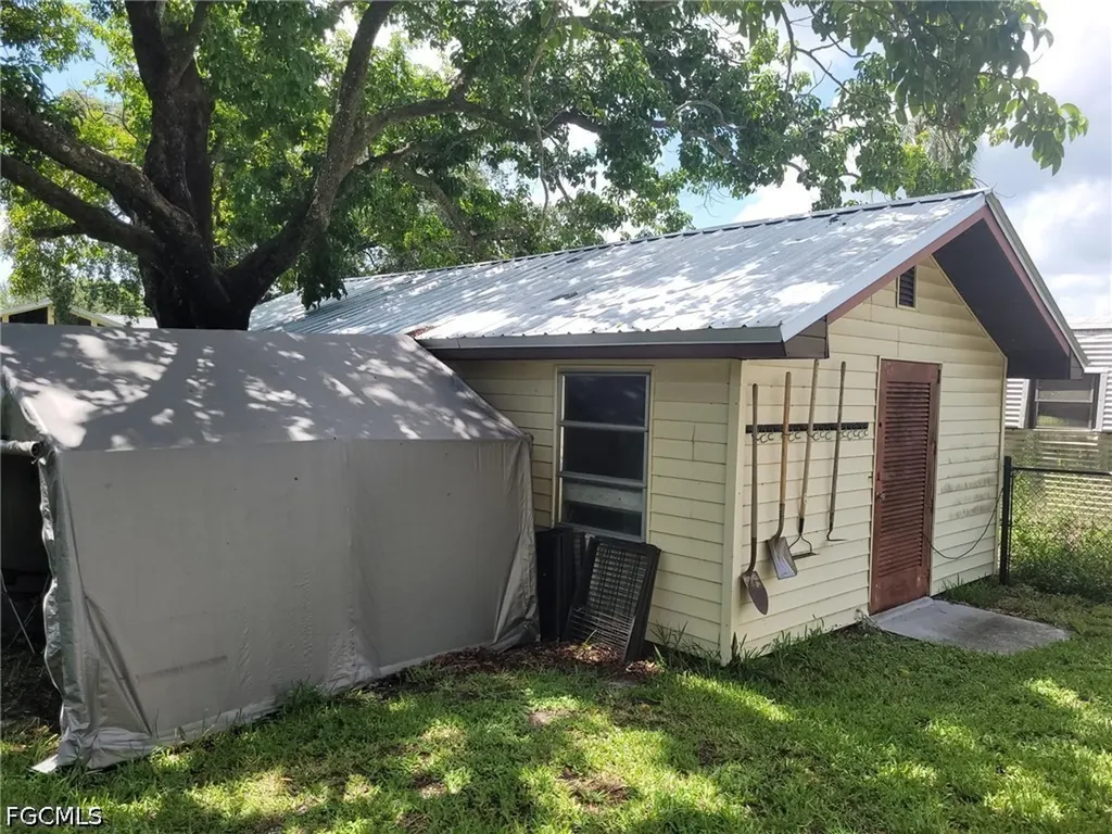 1104 Gulf Street Moore Haven FL 33471