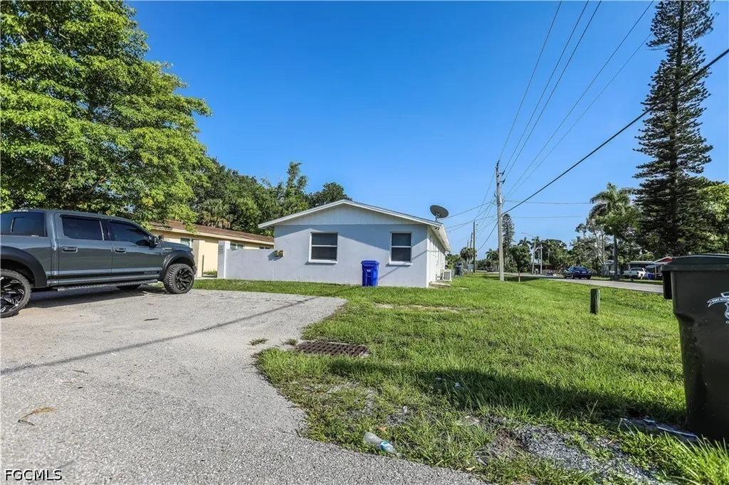 2406 Linhart Avenue Fort Myers FL 33901