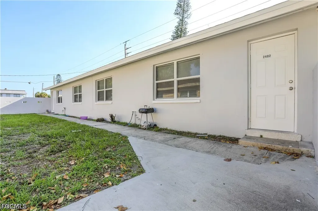 2406 Linhart Avenue Fort Myers FL 33901