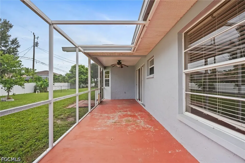 1425 SW 10th Street Cape Coral FL 33991