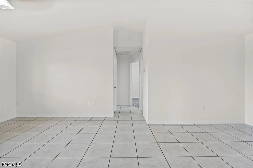 1425 SW 10th Street Cape Coral FL 33991