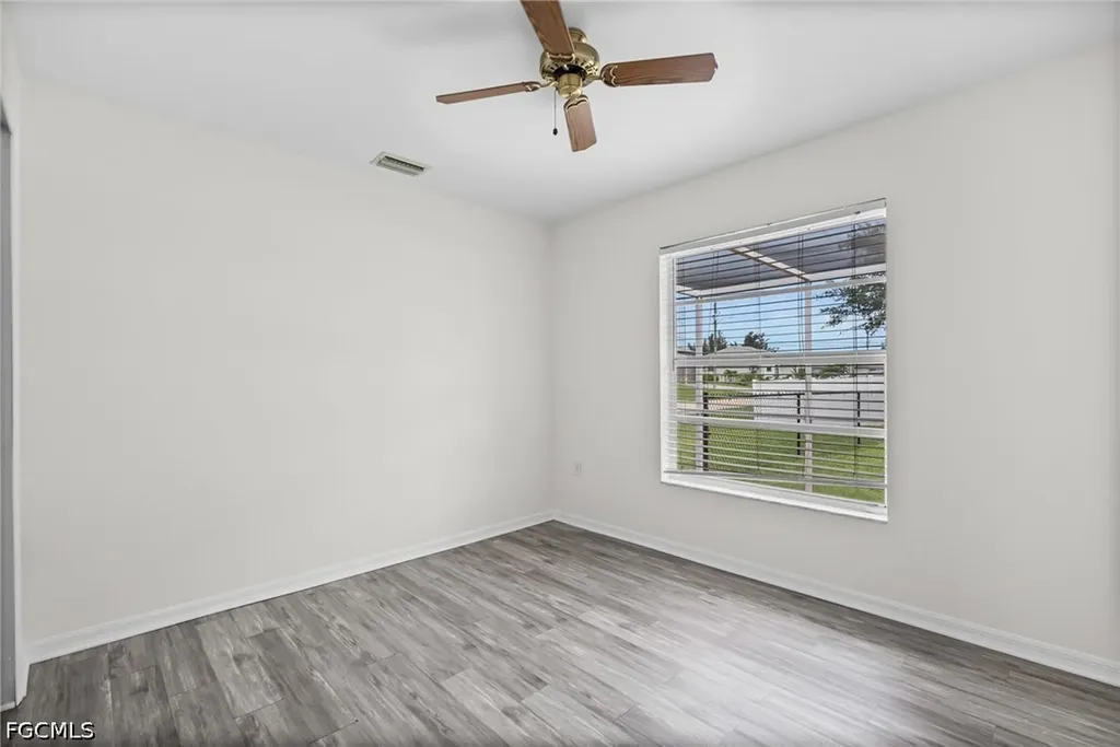 1425 SW 10th Street Cape Coral FL 33991