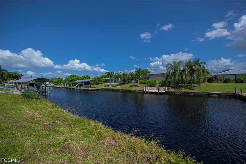 3725 SE 13th Avenue Cape Coral FL 33904