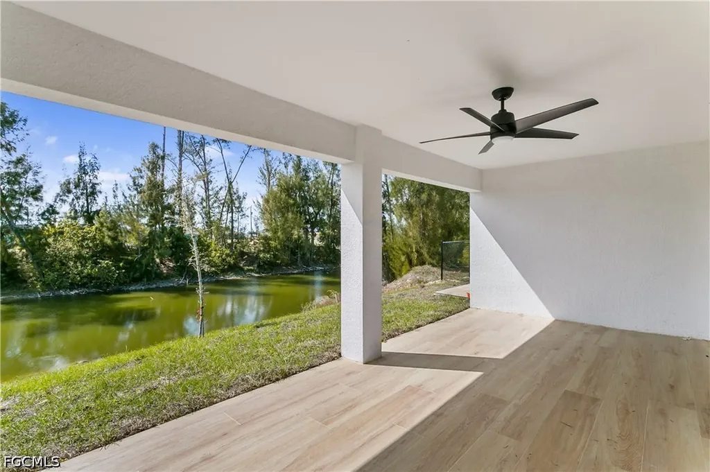 2210 NW 2nd Avenue Cape Coral FL 33993