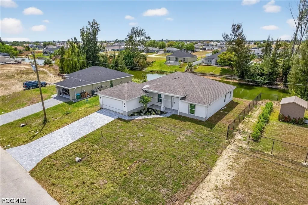 2210 NW 2nd Avenue Cape Coral FL 33993