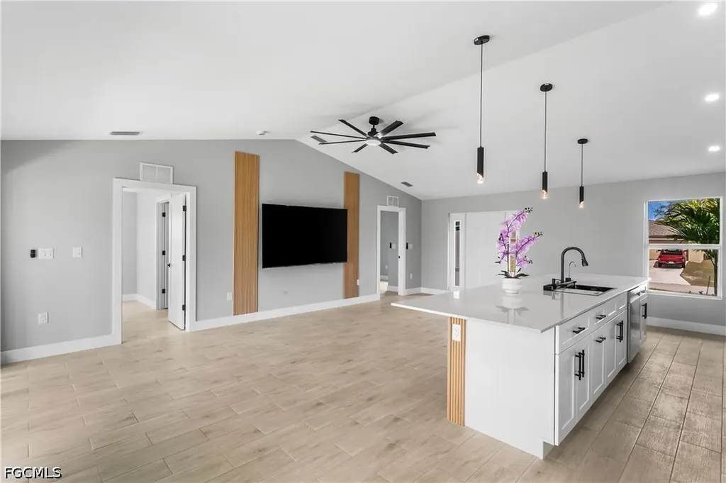 2210 NW 2nd Avenue Cape Coral FL 33993