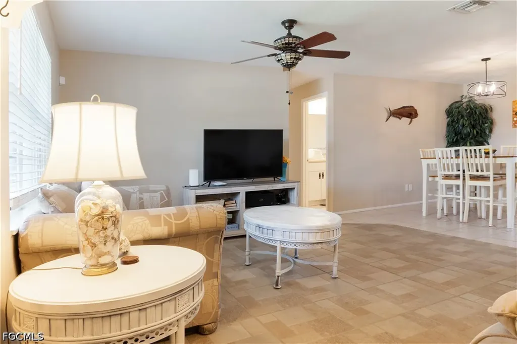 1906 SE 26th Street Cape Coral FL 33904