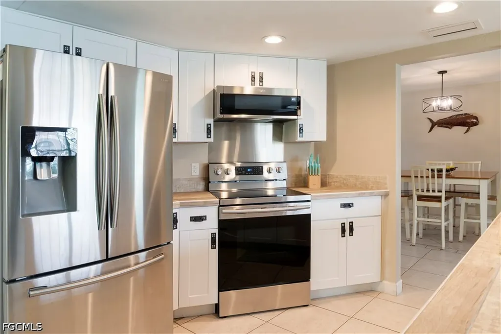 1906 SE 26th Street Cape Coral FL 33904