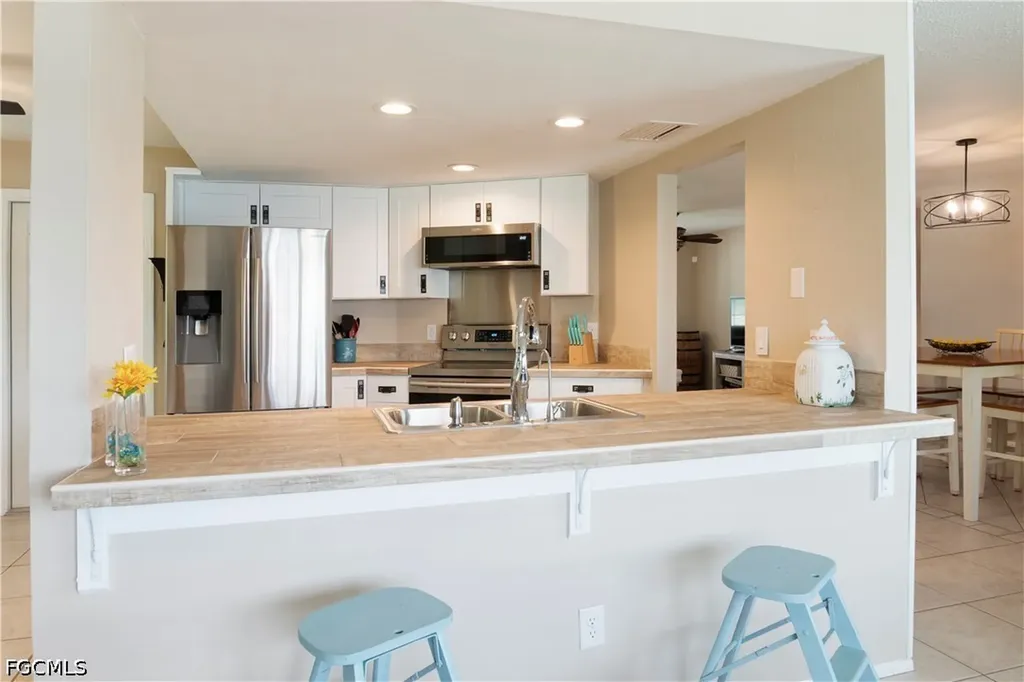 1906 SE 26th Street Cape Coral FL 33904