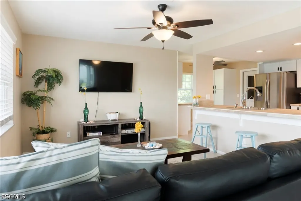 1906 SE 26th Street Cape Coral FL 33904