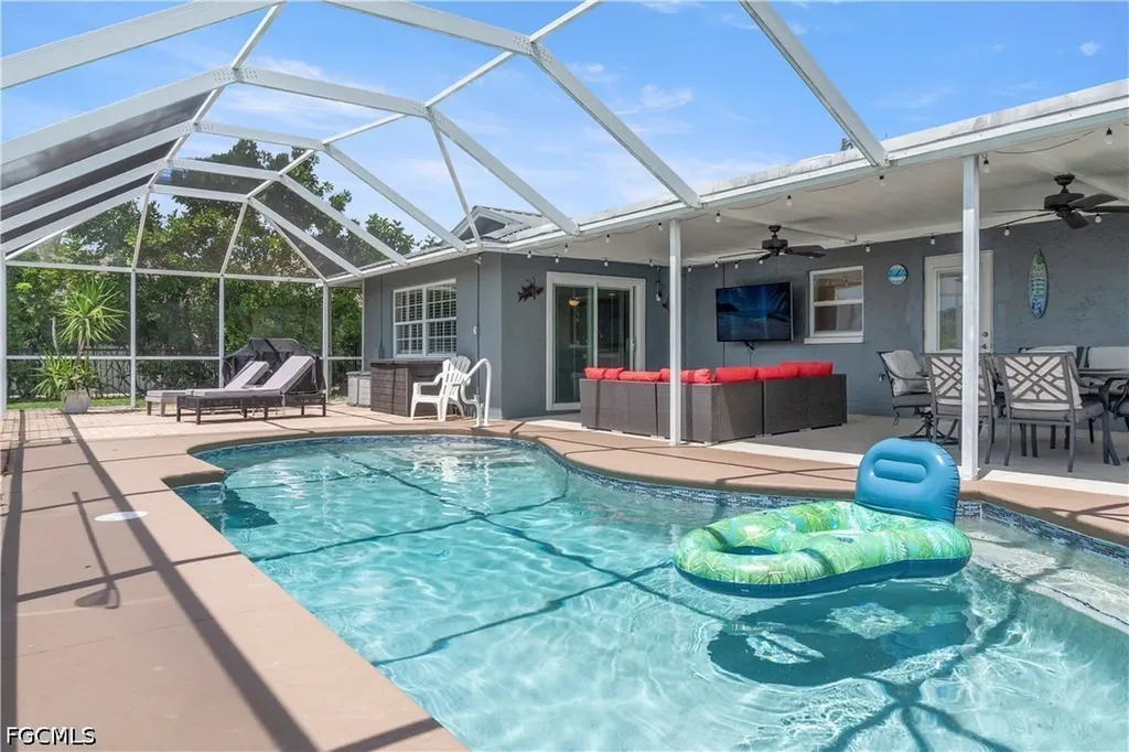 1906 SE 26th Street Cape Coral FL 33904