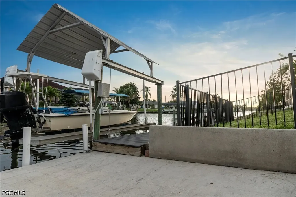 1906 SE 26th Street Cape Coral FL 33904