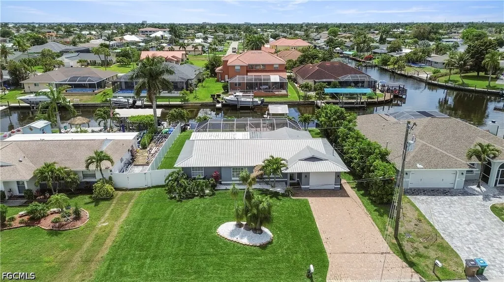 1906 SE 26th Street Cape Coral FL 33904