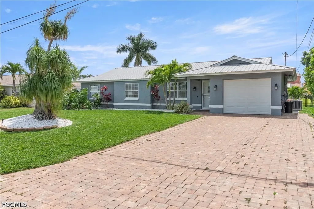 1906 SE 26th Street Cape Coral FL 33904