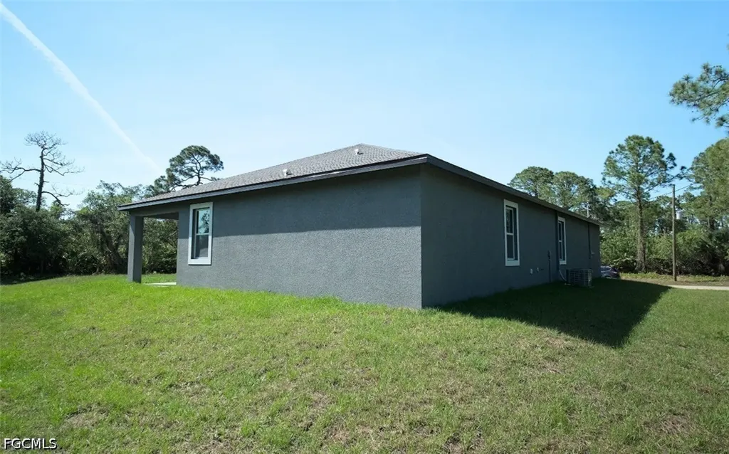 2102 Canton Avenue Alva FL 33920