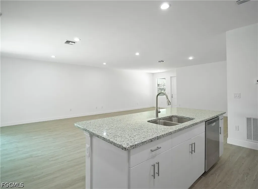 2102 Canton Avenue Alva FL 33920