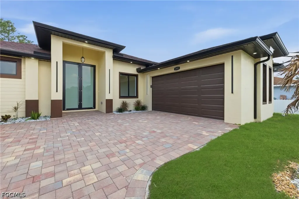 2809 7th Street SW Lehigh Acres FL 33976