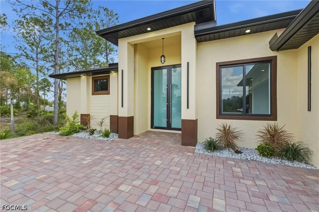 2809 7th Street SW Lehigh Acres FL 33976