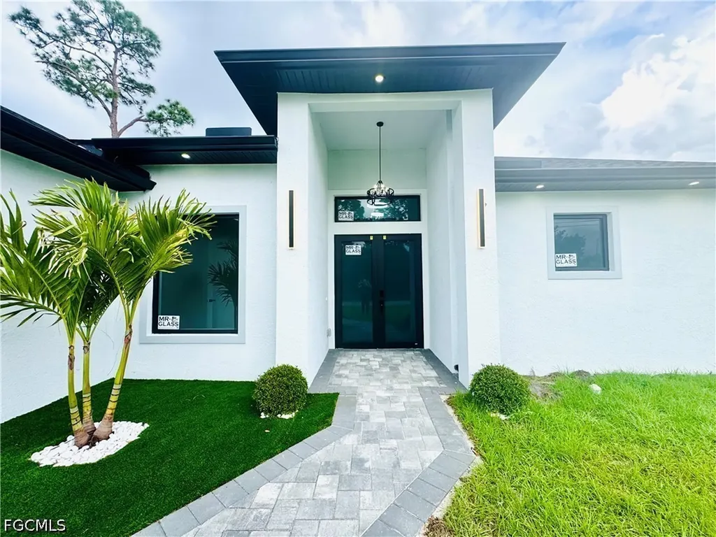 1221 Milwaukee Boulevard Lehigh Acres FL 33974