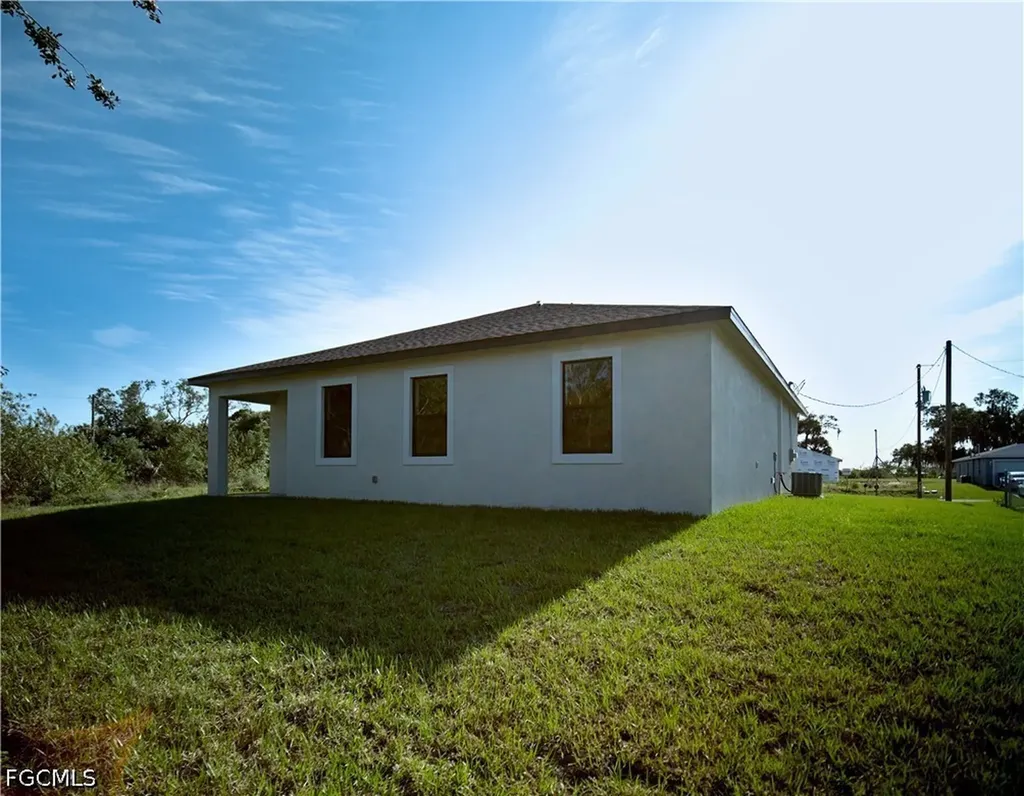 3027 NE Beechwood Circle Labelle FL 33935