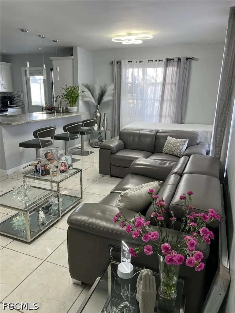 18 Hamlin Court Lehigh Acres FL 33936