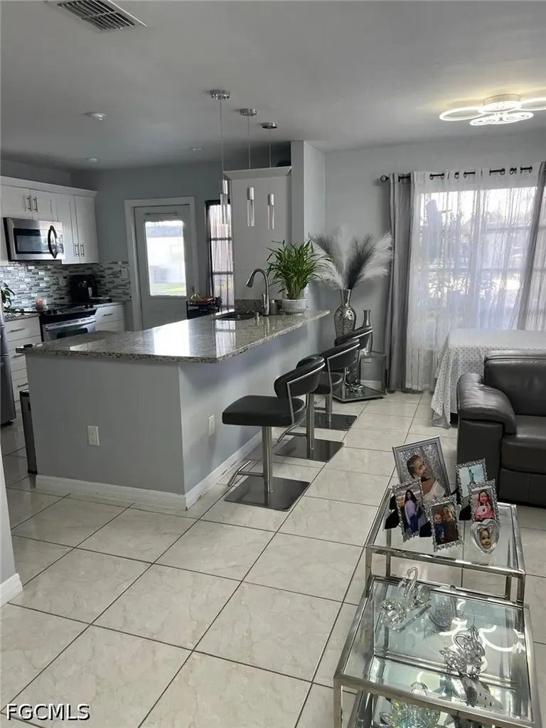 18 Hamlin Court Lehigh Acres FL 33936