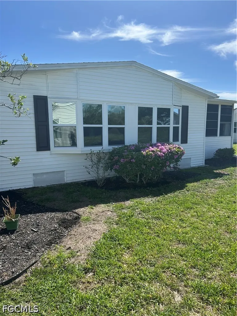 19795 Frenchmans Court North Fort Myers FL 33903