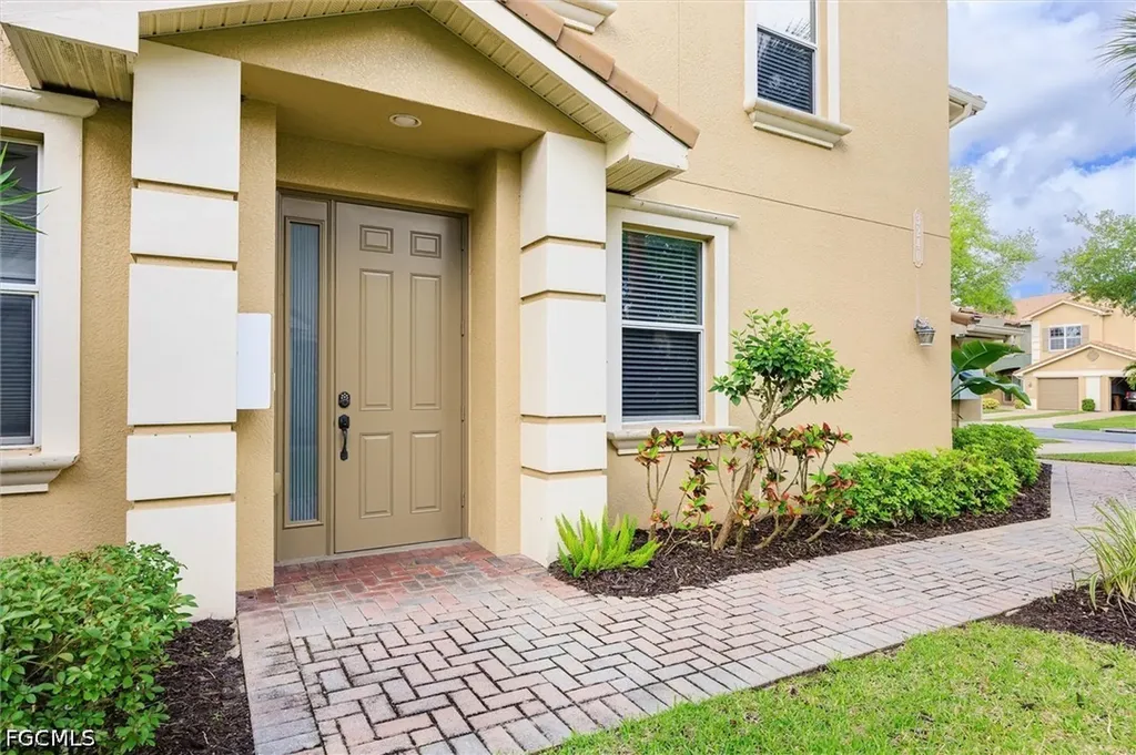 3240 Cottonwood Bend Fort Myers FL 33905
