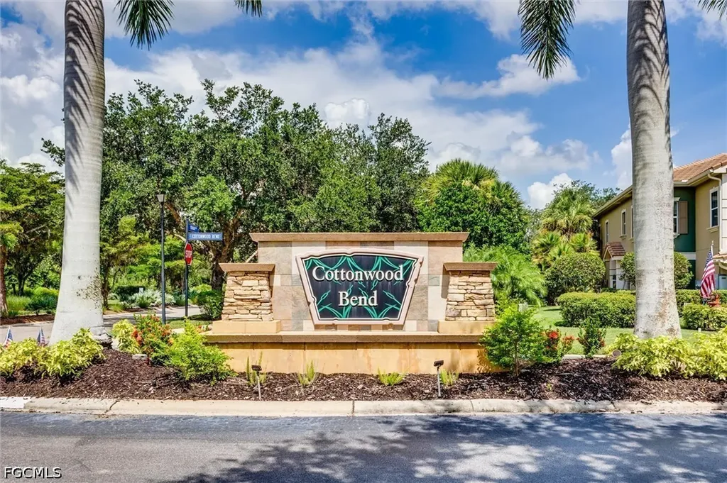 3240 Cottonwood Bend Fort Myers FL 33905