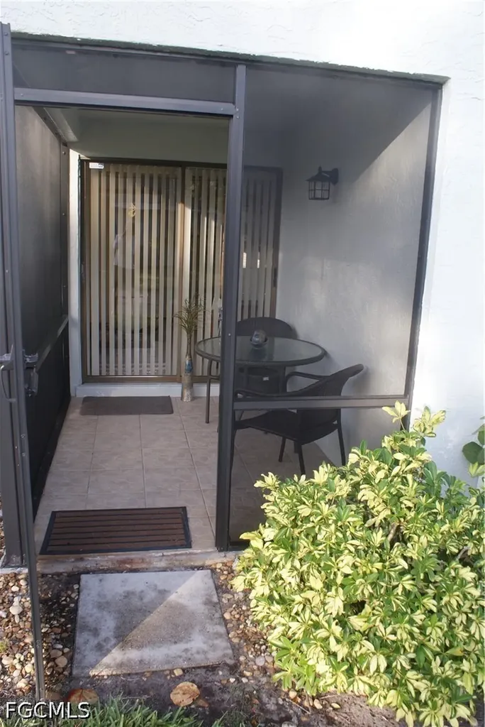 7105 Quail Run Court W Fort Myers FL 33908