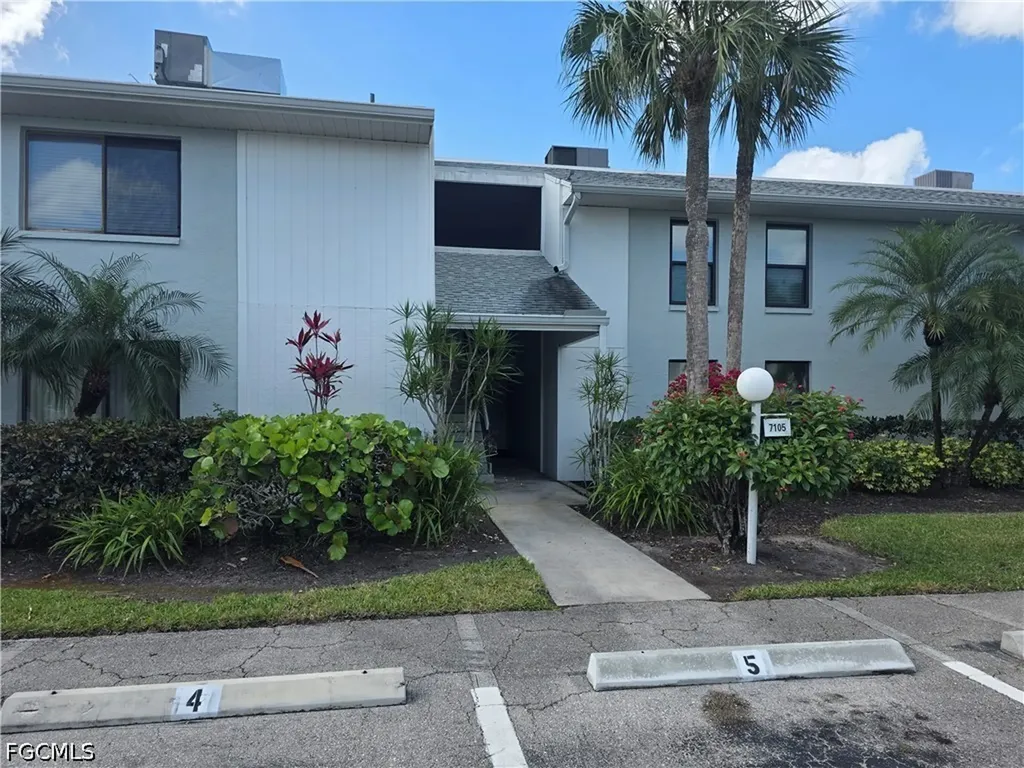 7105 Quail Run Court W Fort Myers FL 33908