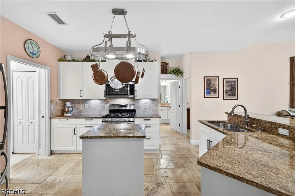 3605 SW 5th Street Cape Coral FL 33991