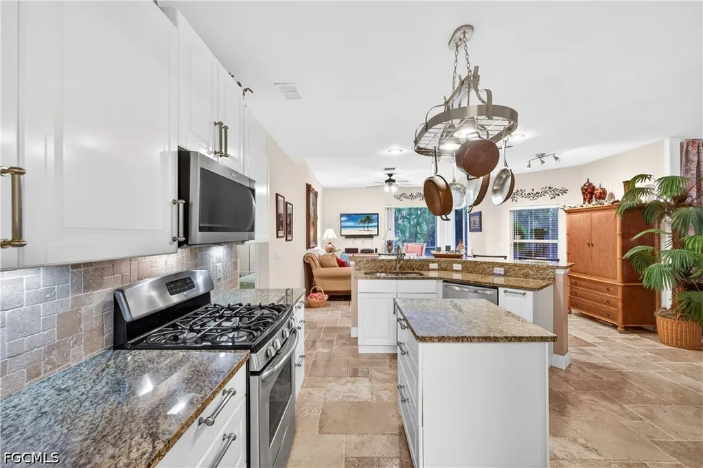 3605 SW 5th Street Cape Coral FL 33991