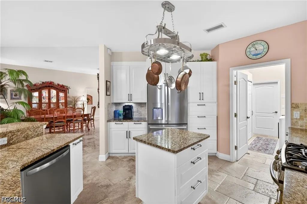 3605 SW 5th Street Cape Coral FL 33991