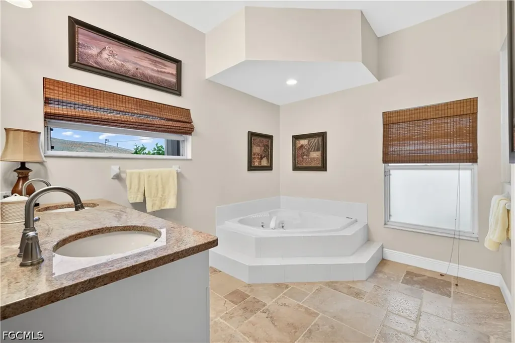 3605 SW 5th Street Cape Coral FL 33991