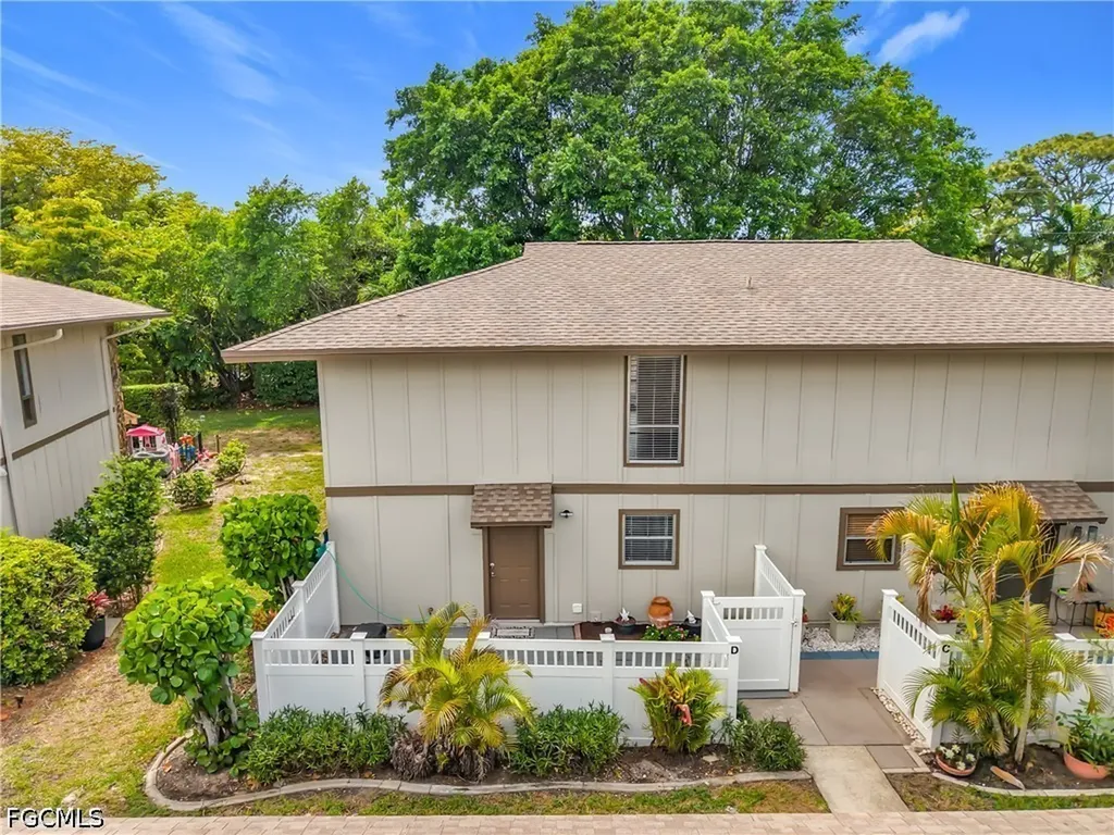 4293 Island Circle Fort Myers FL 33919