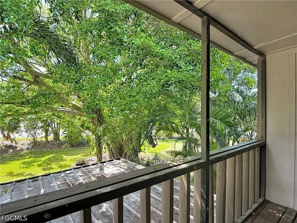 4293 Island Circle Fort Myers FL 33919