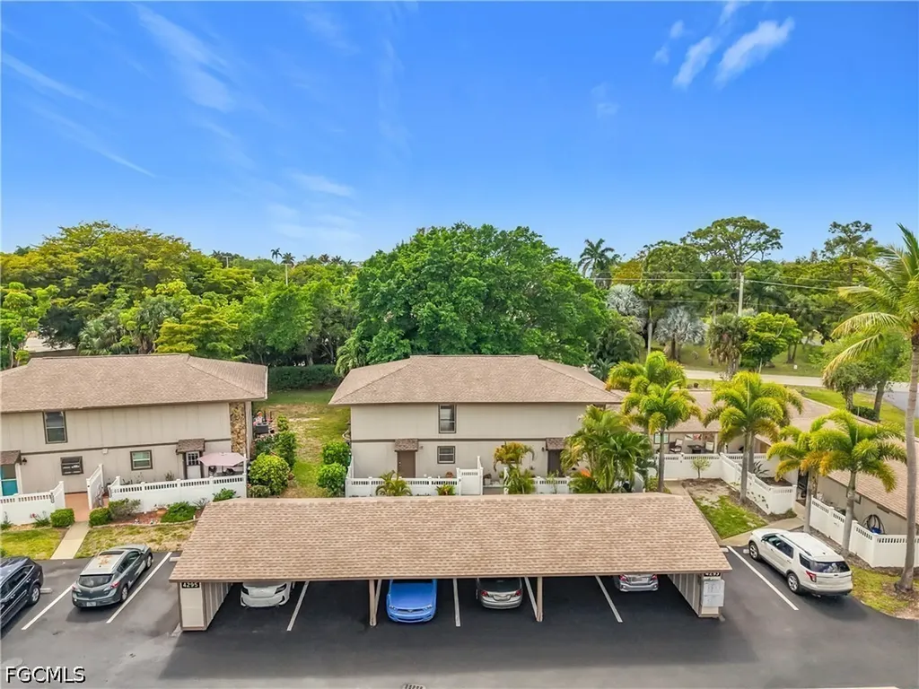 4293 Island Circle Fort Myers FL 33919