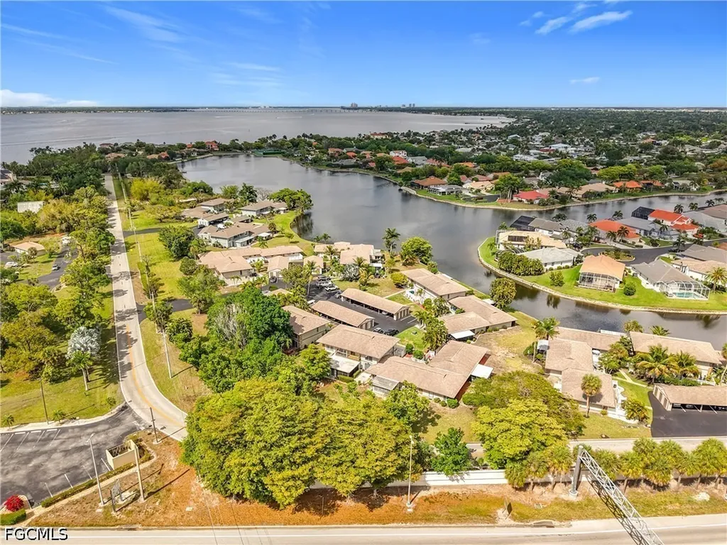 4293 Island Circle Fort Myers FL 33919