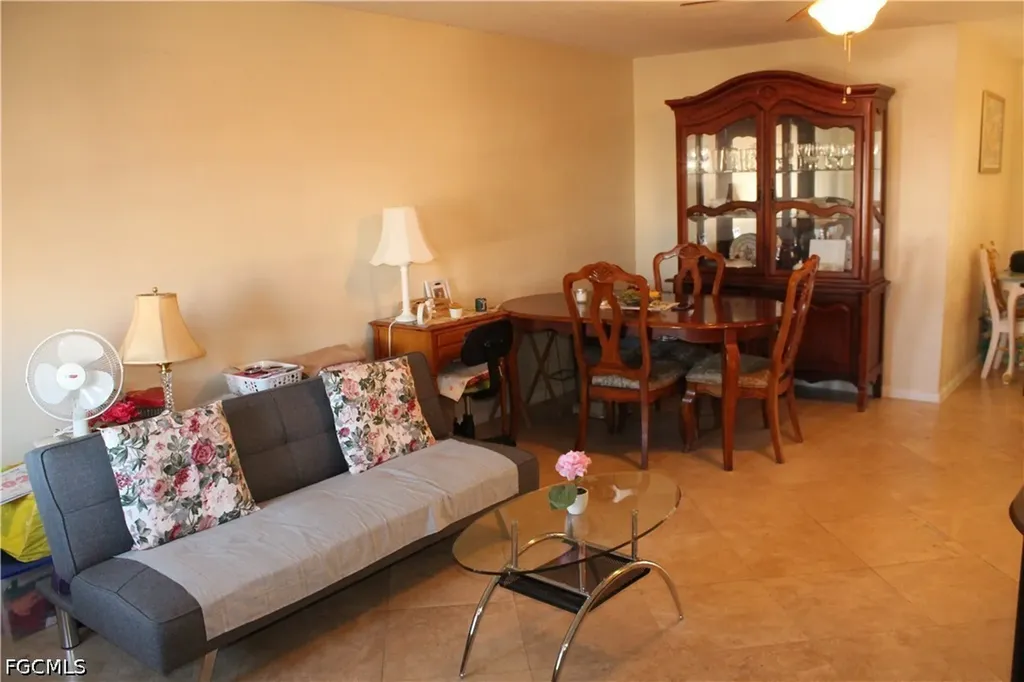 2616 SE 16th Place Cape Coral FL 33904
