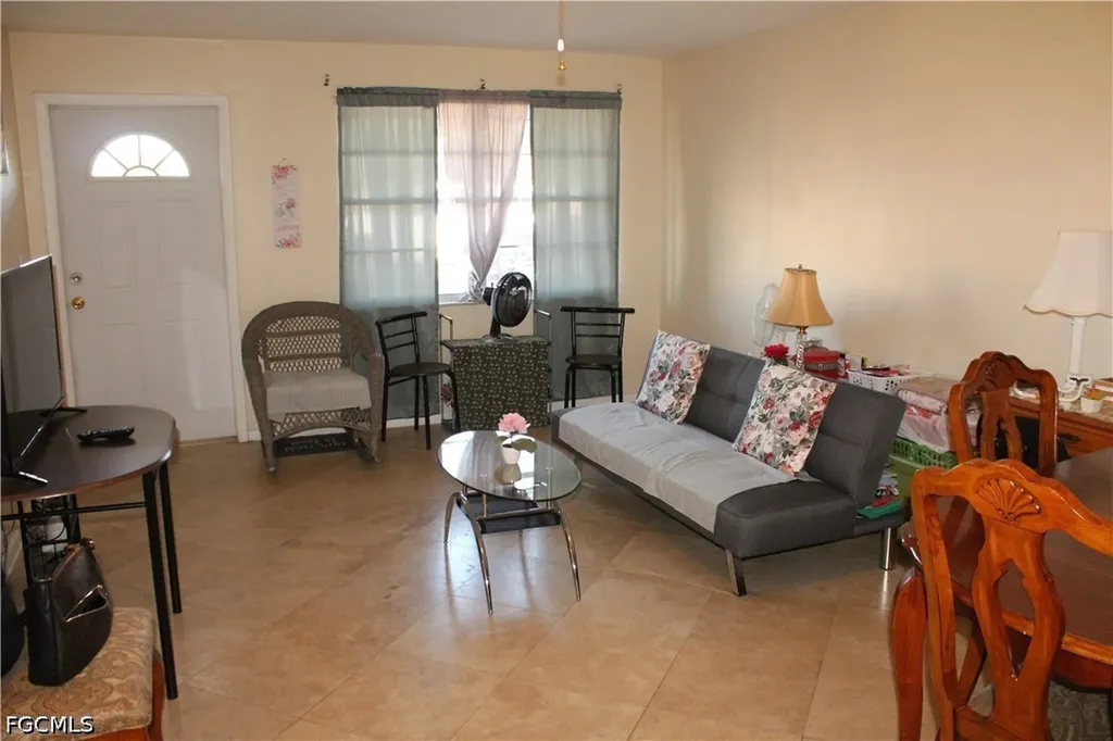2616 SE 16th Place Cape Coral FL 33904