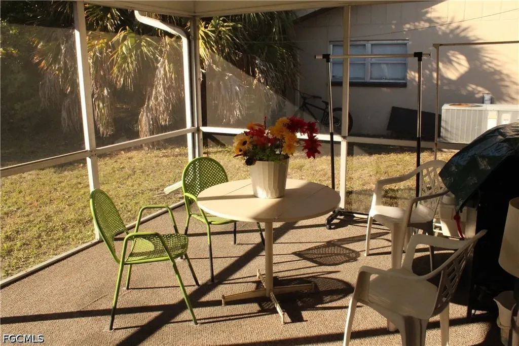 2616 SE 16th Place Cape Coral FL 33904